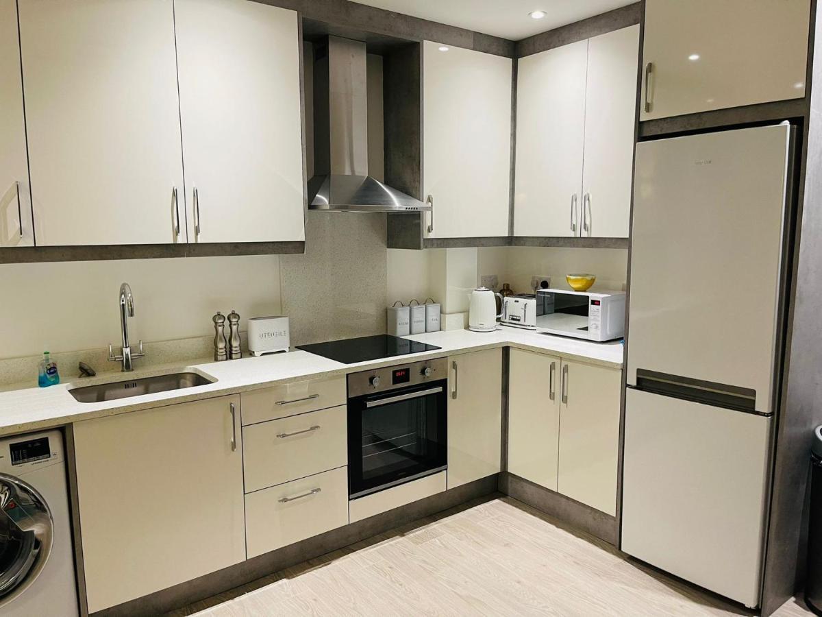Ferienwohnung Salt Hill Windsor Legoland Eton Heathrow Luxury 2 Bed 1 Bath Free Parking Slough Exterior foto