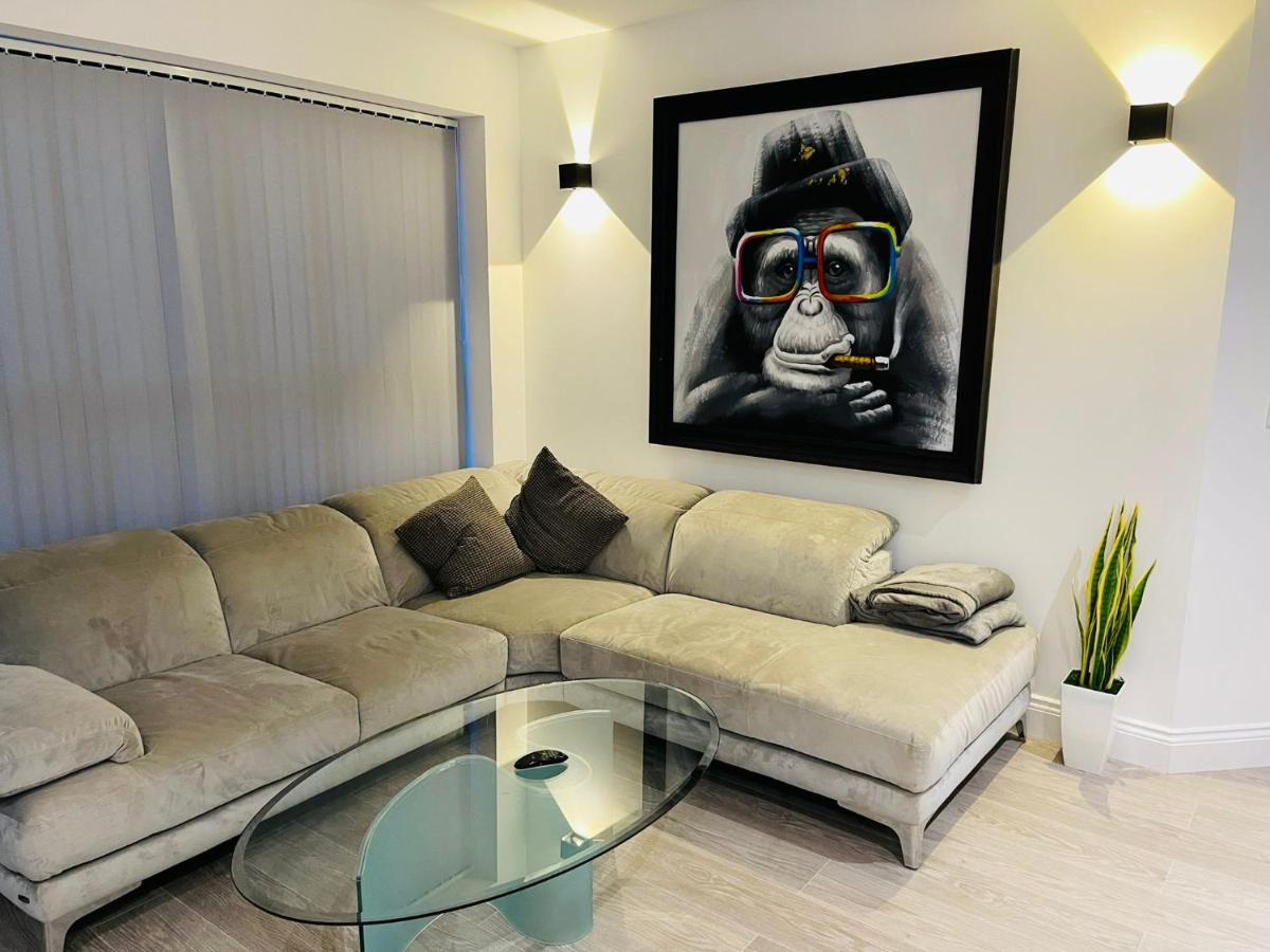 Ferienwohnung Salt Hill Windsor Legoland Eton Heathrow Luxury 2 Bed 1 Bath Free Parking Slough Exterior foto