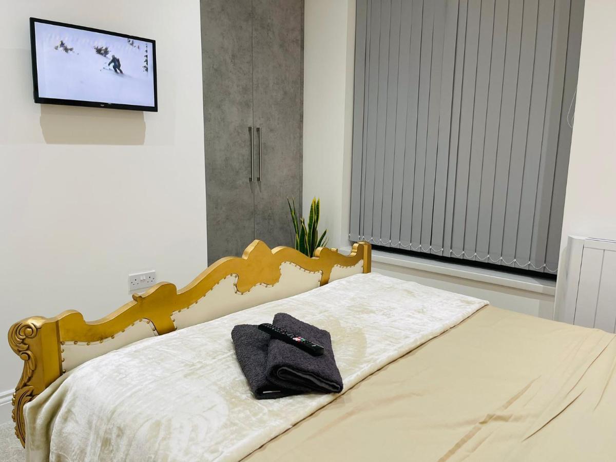Ferienwohnung Salt Hill Windsor Legoland Eton Heathrow Luxury 2 Bed 1 Bath Free Parking Slough Exterior foto